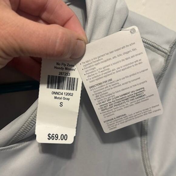 L. L. Bean Hoody No Fly Zone Hooded Pullover NWT in Gray Women Misses size Small - Picture 8 of 13